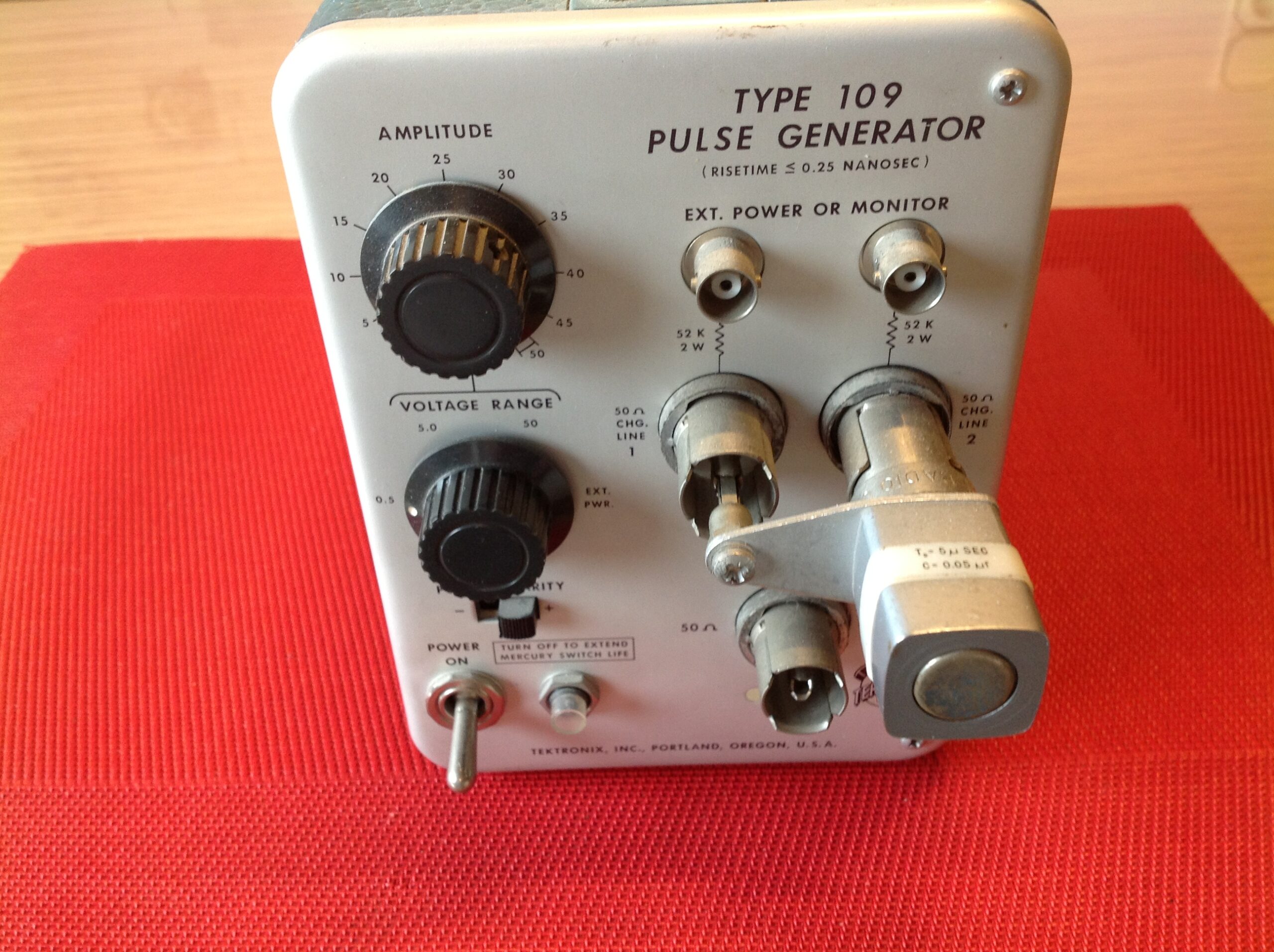 Tektronix Pulse Generator Type 109